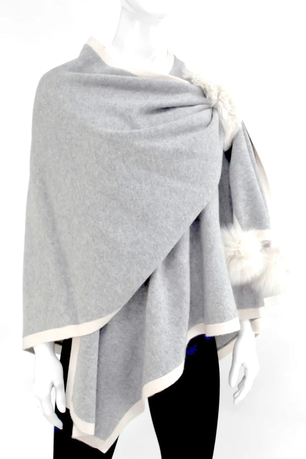 COLORBLOCK KNITTED WRAP WITH LOOP & FOX POMS