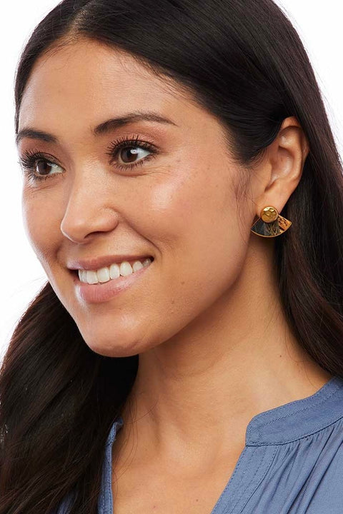 GUSSIE FAN EARRING