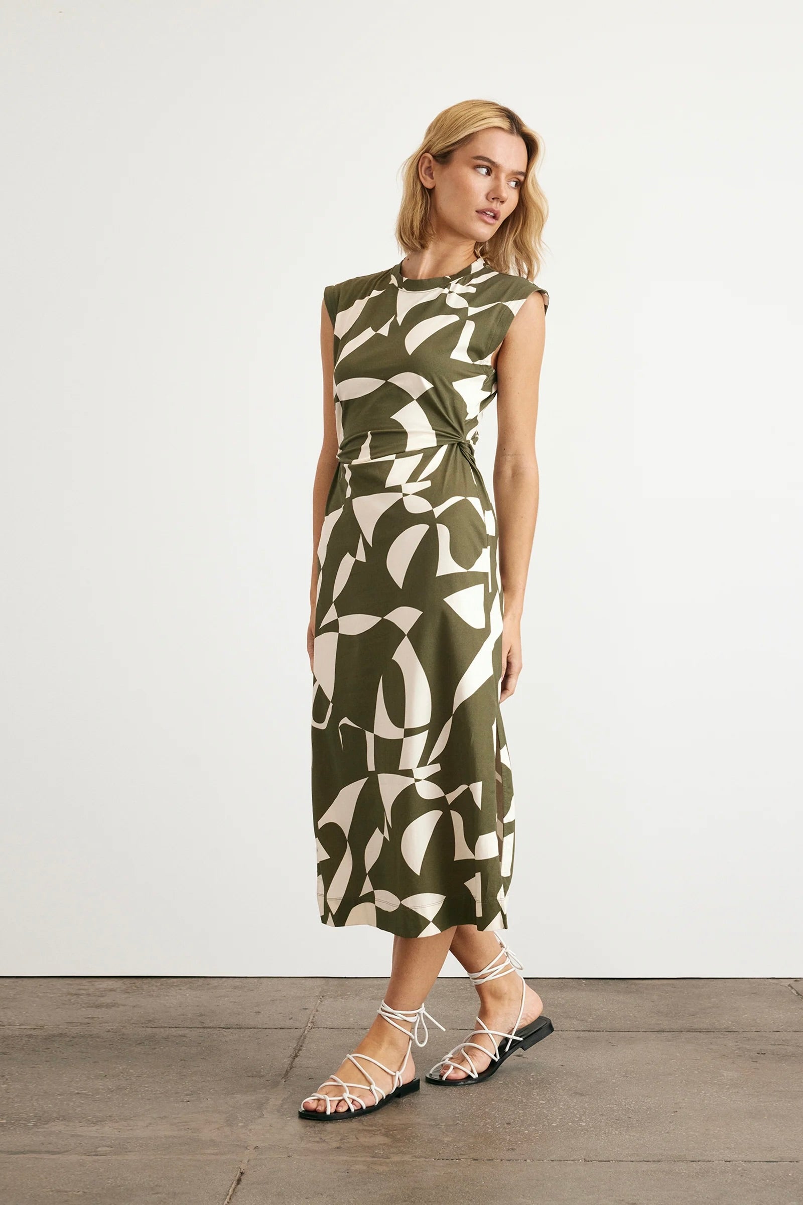 AURORA DRESS
sassanova