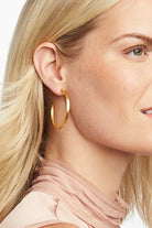 CRESCENT HOOP MED- GOLD
sassanova