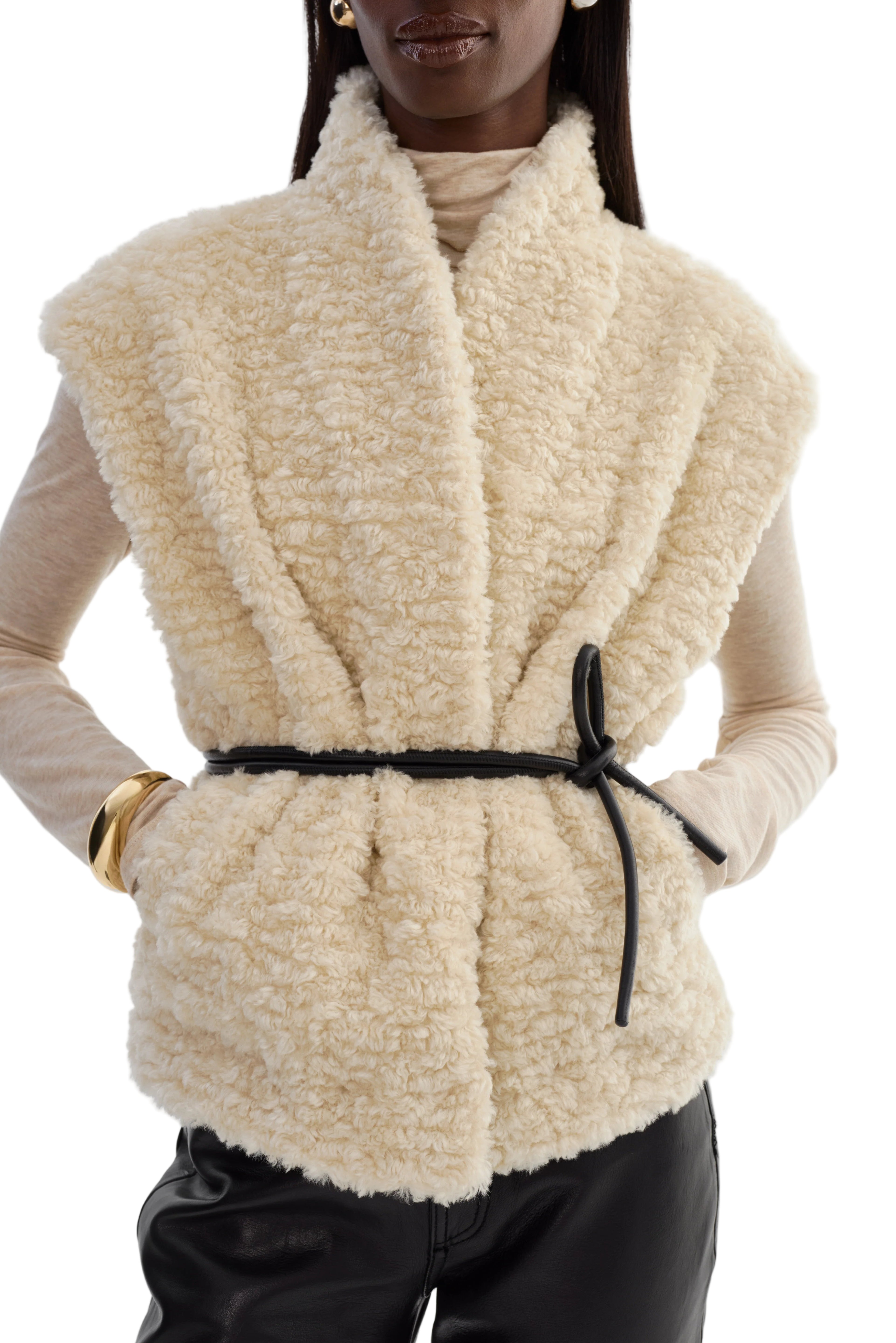 DUA VEST
sassanova