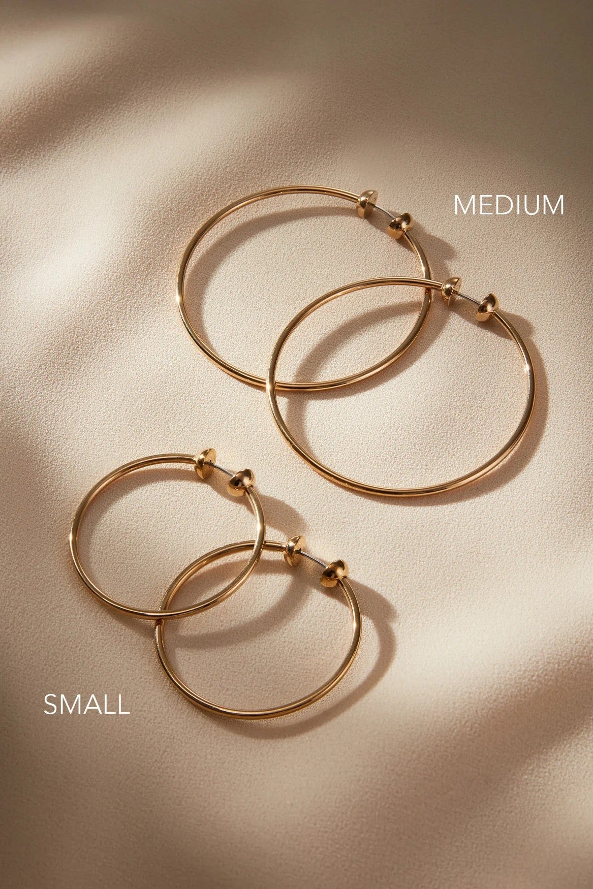 ICON HOOPS - Earrings - Sassanova