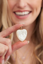 LOVE CARRY YOUR HEART MOTHER OF PEARL PENDANT- DRAWN LINK CHAIN - Necklaces - Sassanova