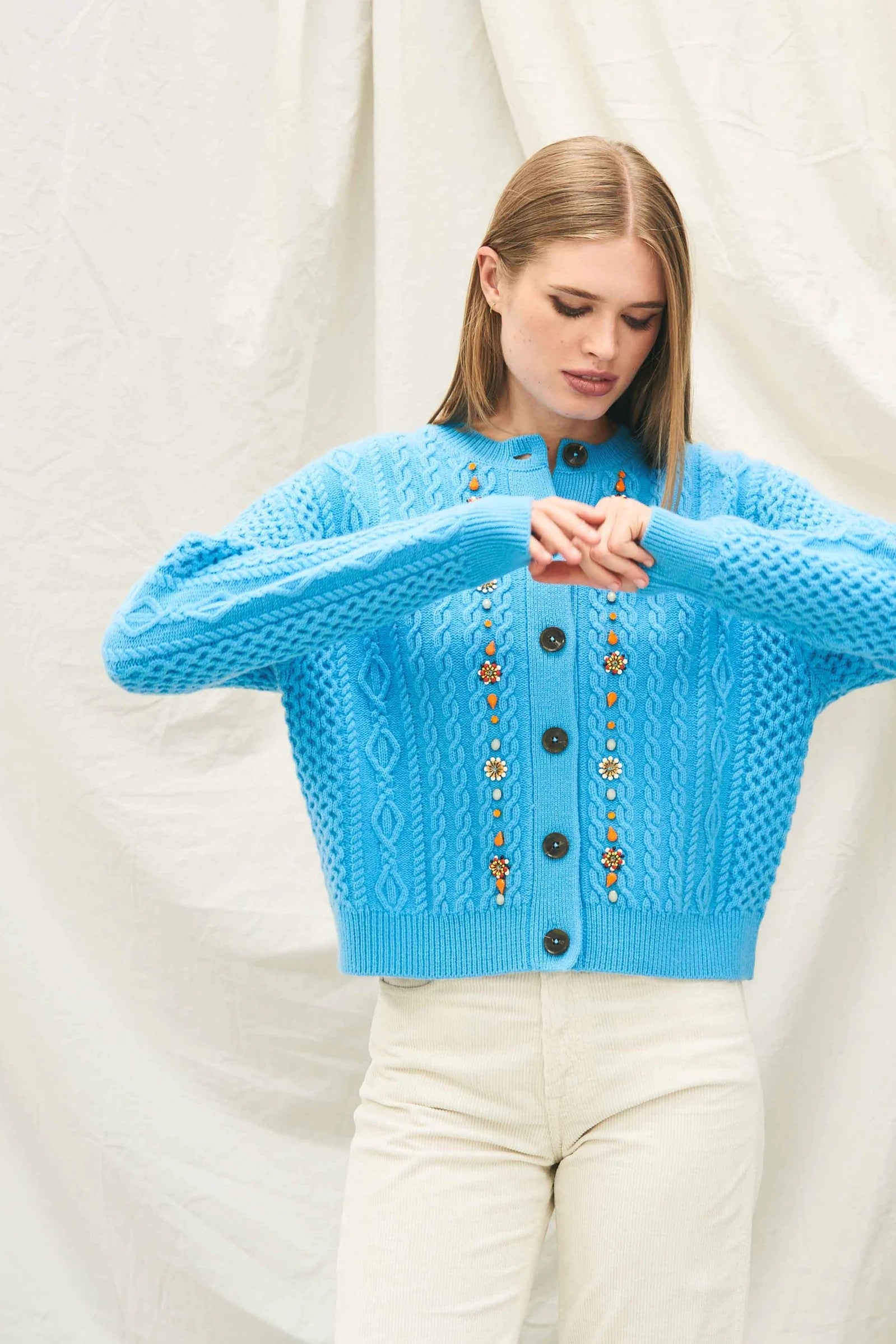 JEWEL CABLE CARDIGAN - Sweaters - Sassanova