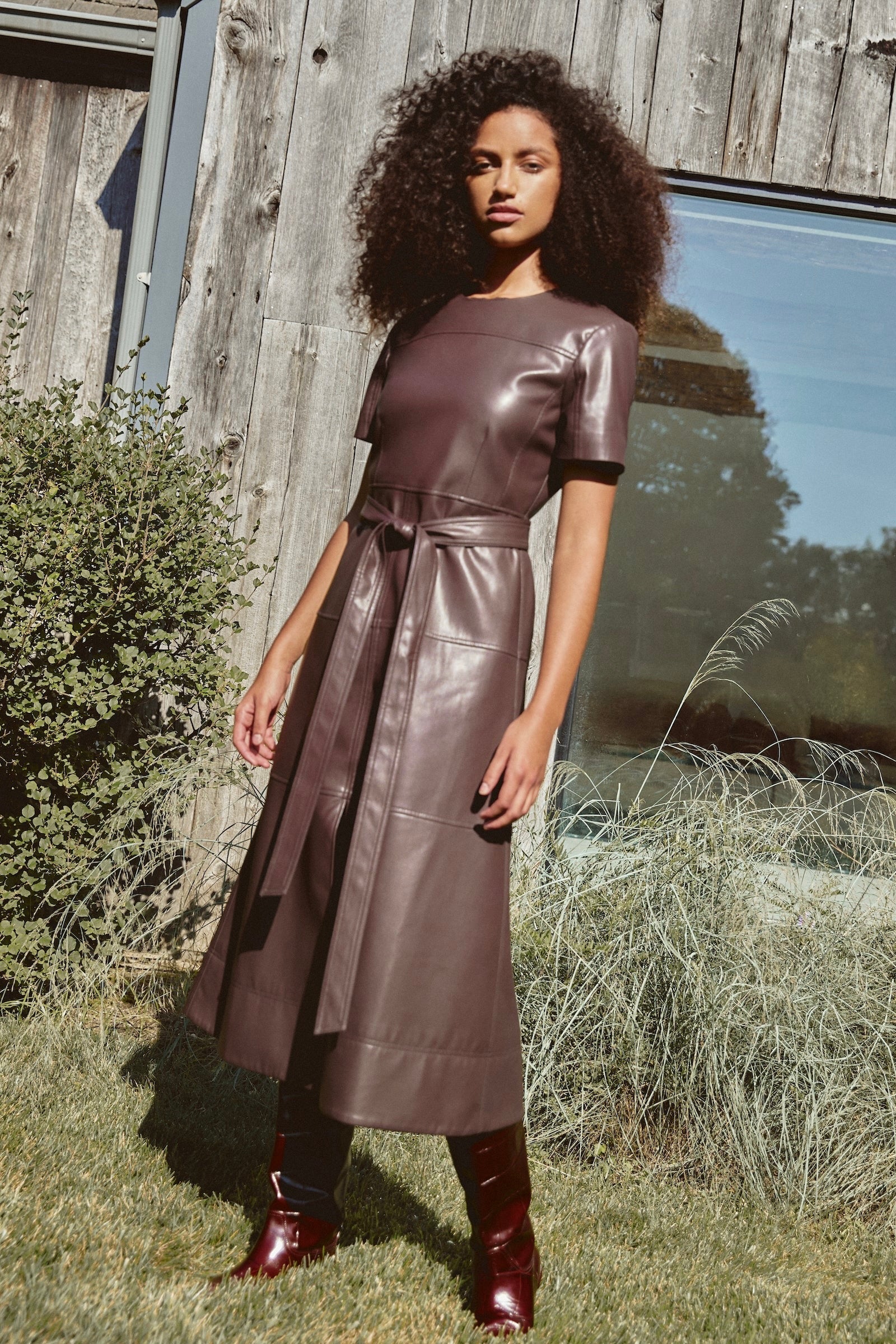 ELLA DRESS (R25D999326)
sassanova