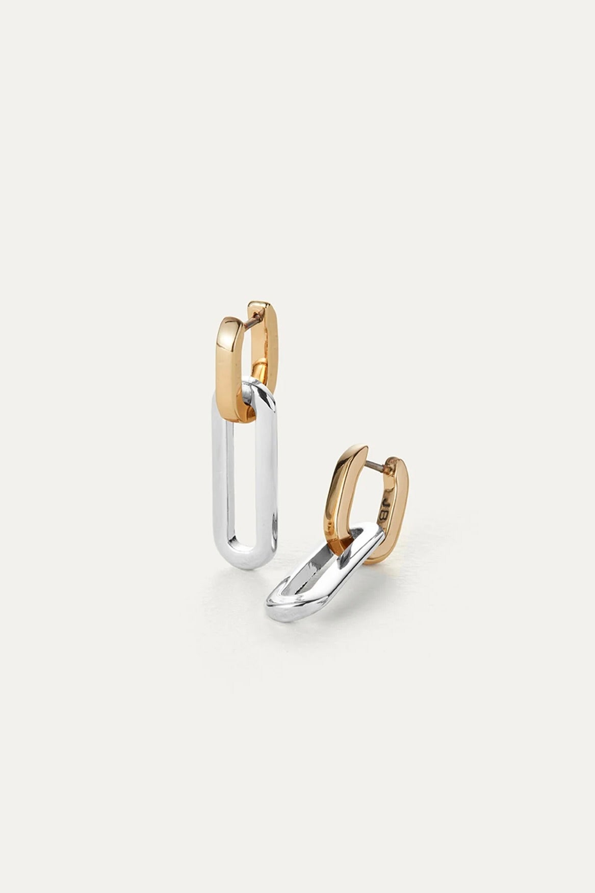 TEENI DETACHABLE LINK EARRING
sassanova
