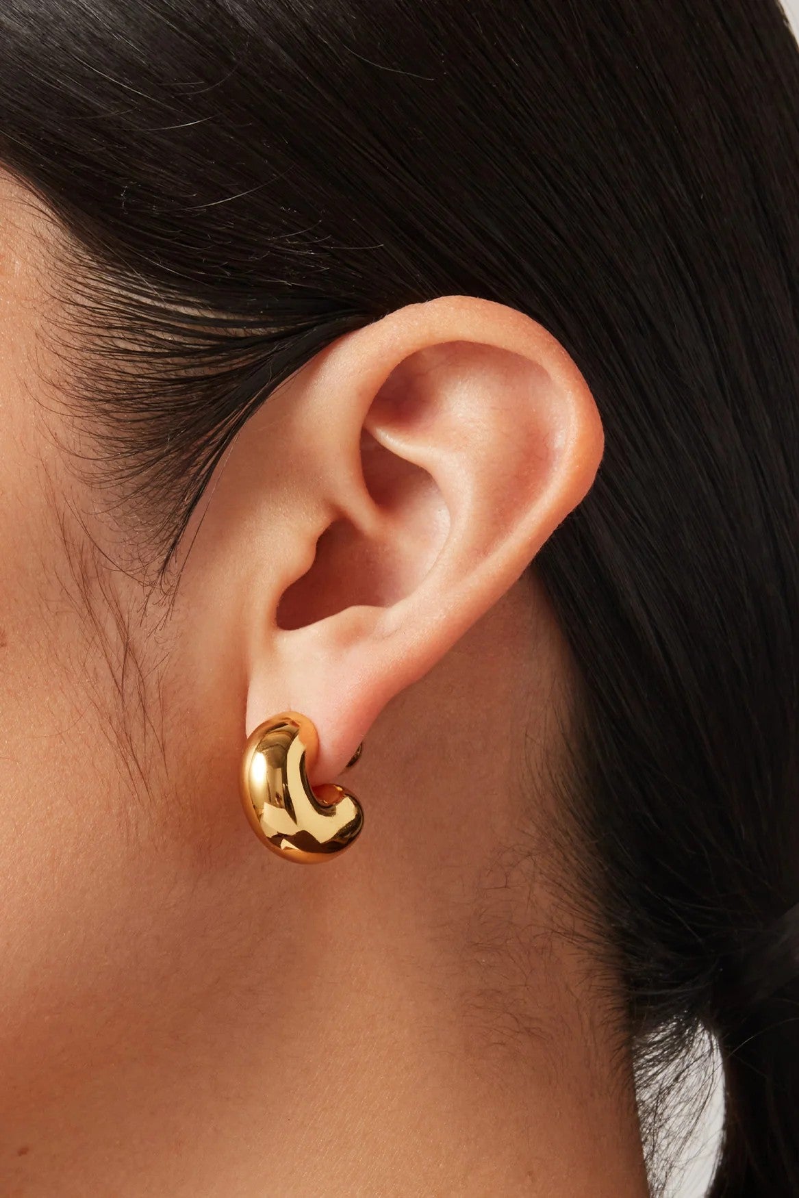 TOME HOOPS - Earrings - Sassanova