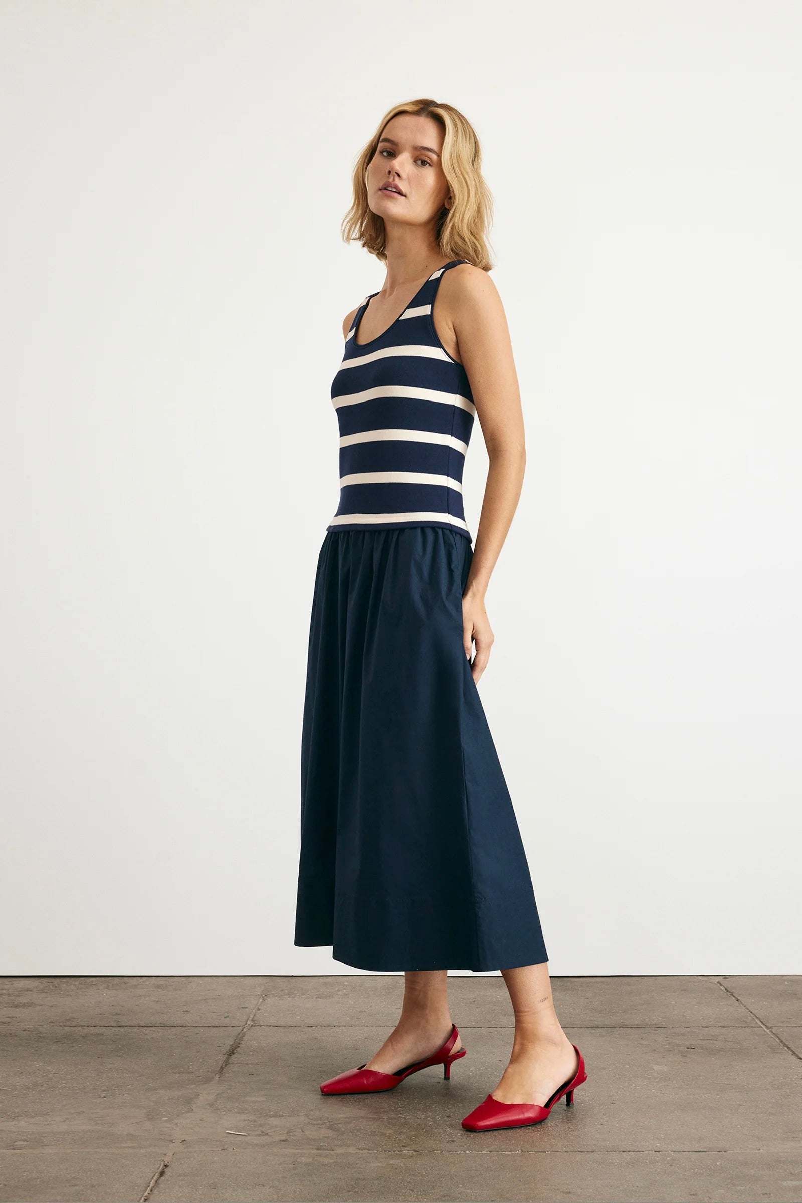 AMBER DRESS
sassanova