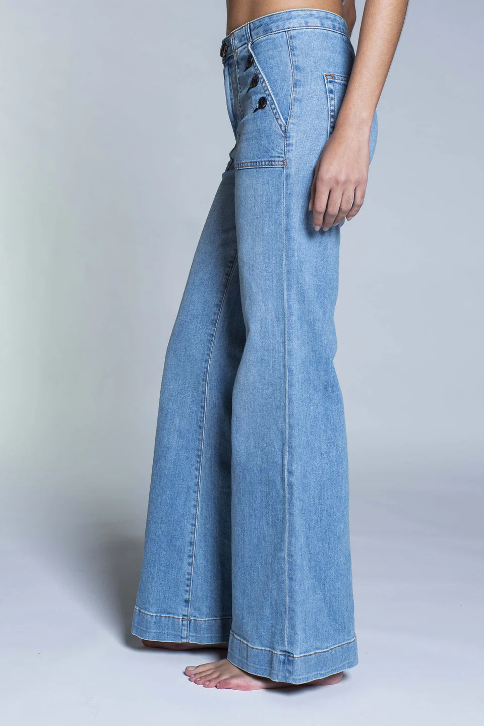 BRICK HOUSE WIDE LEG DYNOMITE - Jeans - Sassanova