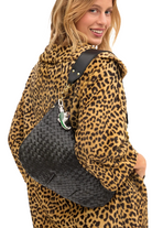 MOYEN MESSENGER WOVEN DIAGONAL - Handbags - Sassanova