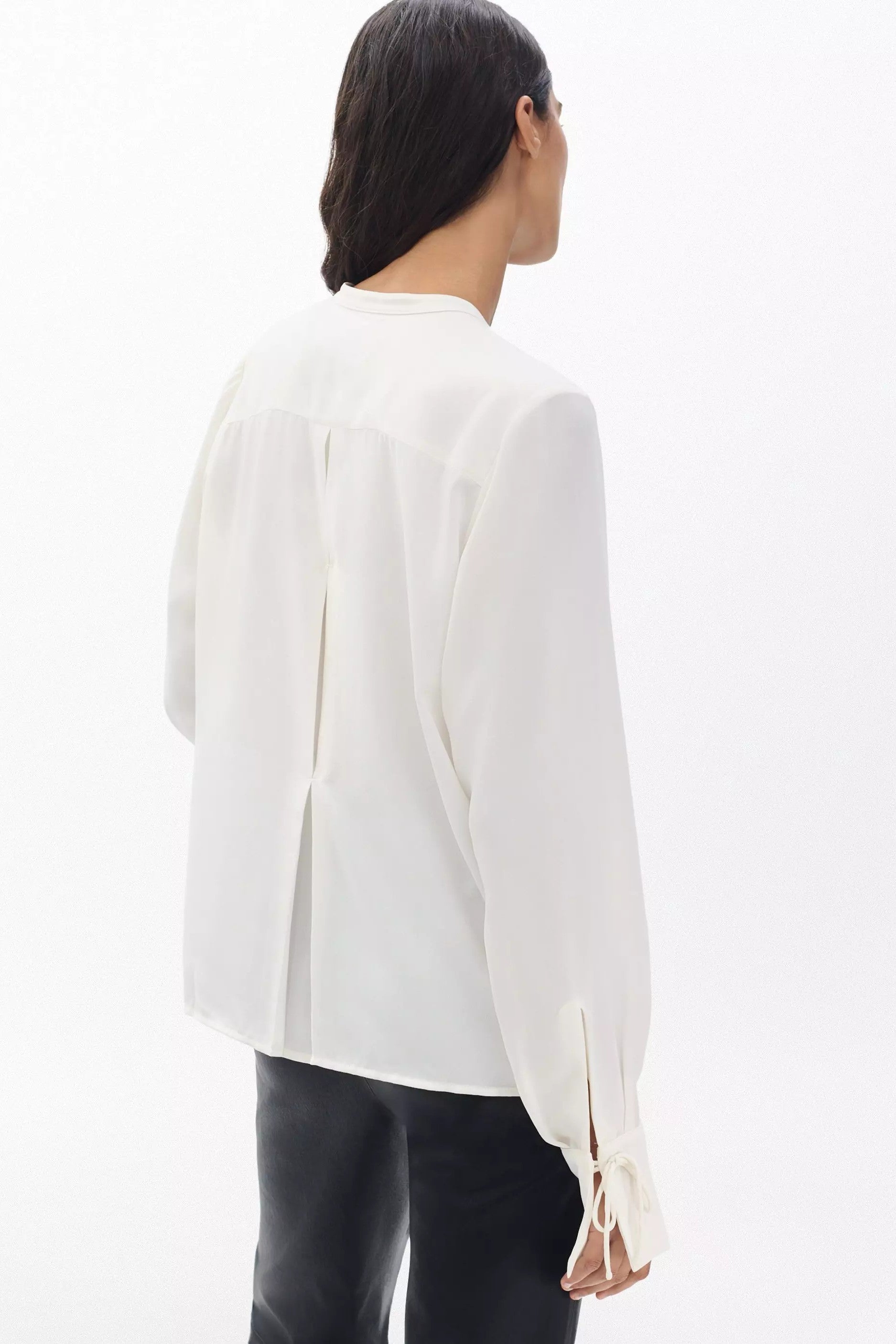 ARDEN PLEATED BLOUSE - Sassanova