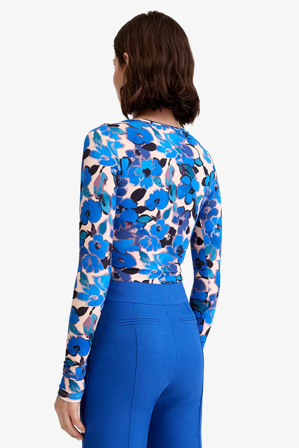 SCRUNCH SLEEVE CREWNECK TEE - T-shirts - Sassanova