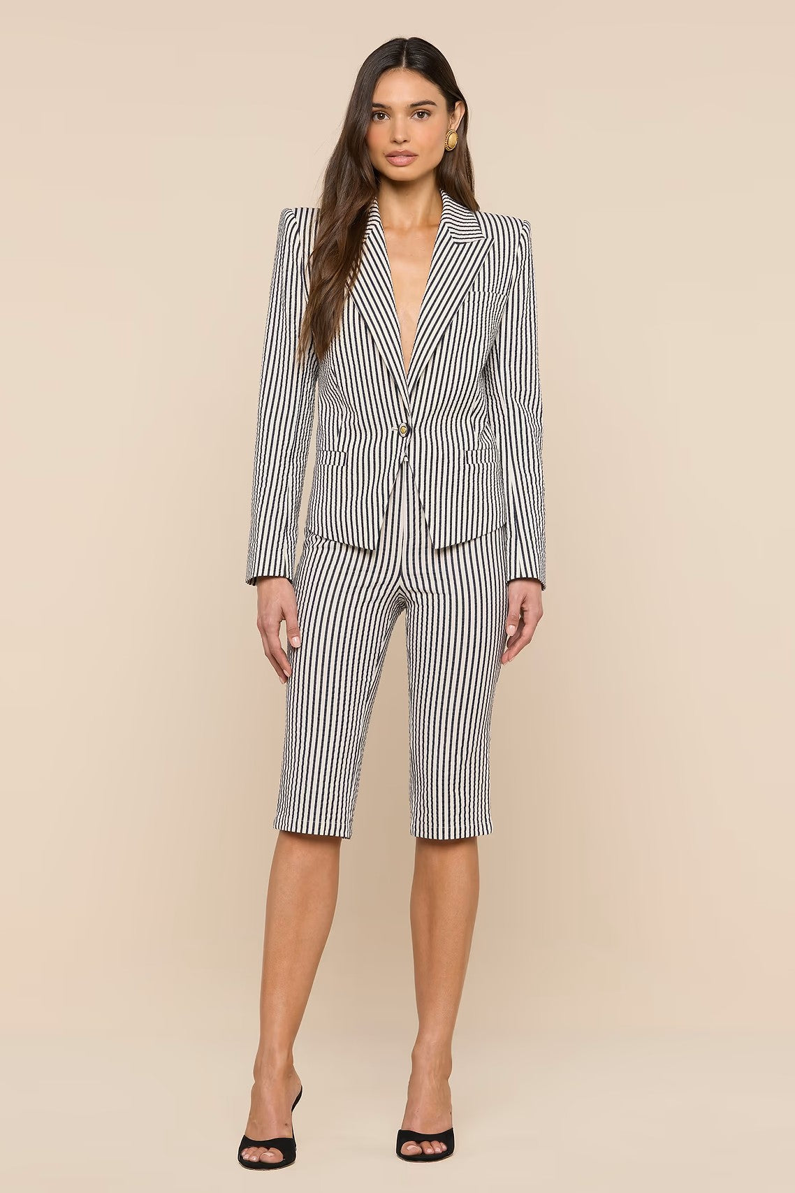 MISA SHORT SINGLE BREASTED BLAZER - Jackets - Sassanova