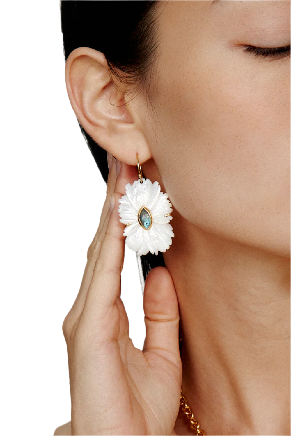 CARVED MOP FLOWER EARRINGS W/LABRADORITE (EG-5777)
sassanova