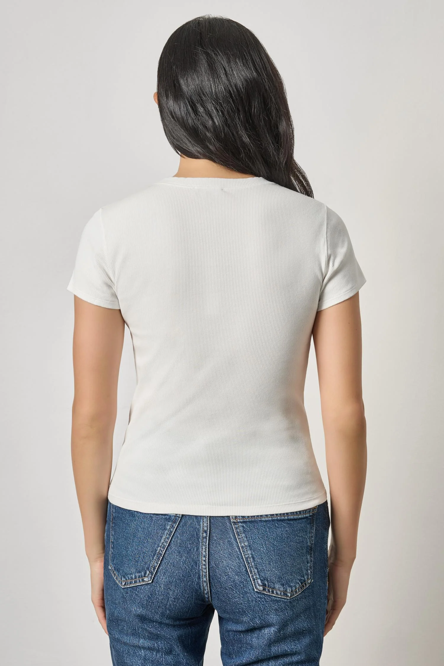 SUNWASHED CAP SLEEVE V-NECK TEE - T-shirts - Sassanova