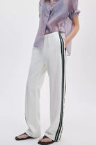 FEATHERWEIGHT LOGAN PULL ON TRACK JEAN - Pants - Sassanova