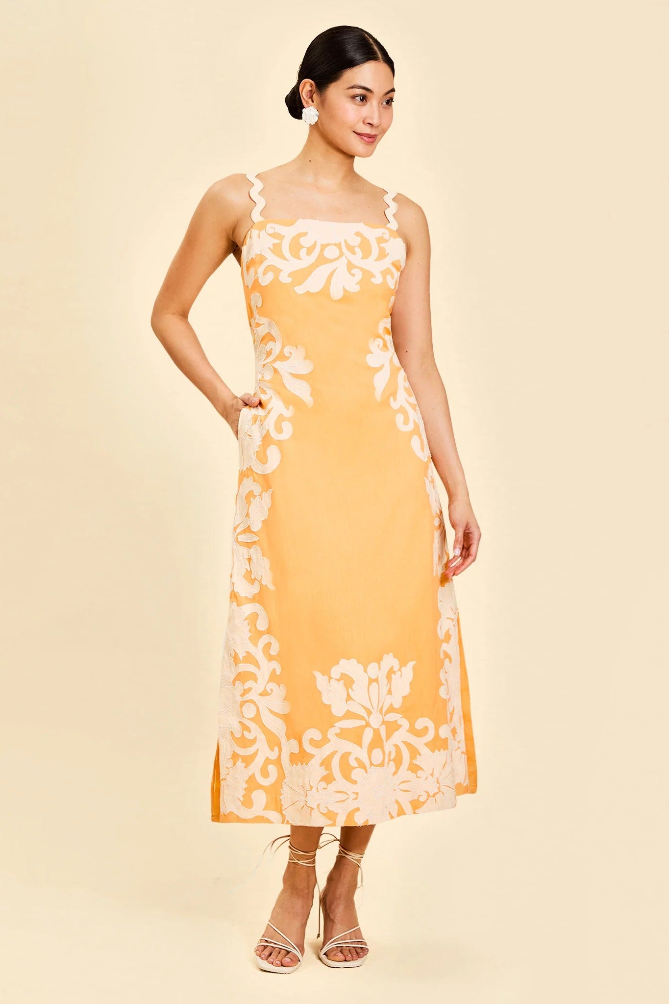 SAMMY EMBROIDERED MIDI DRESS - Dresses - Sassanova