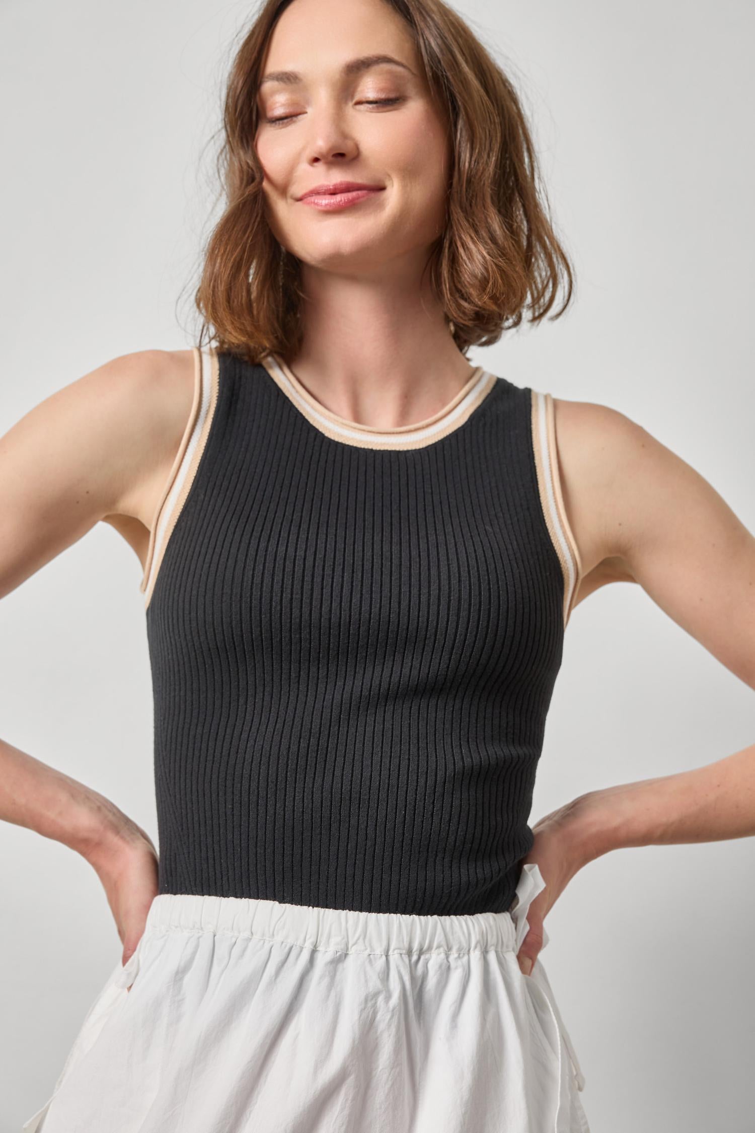 CONTRAST TRIM KNIT TANK - Tank Tops - Sassanova