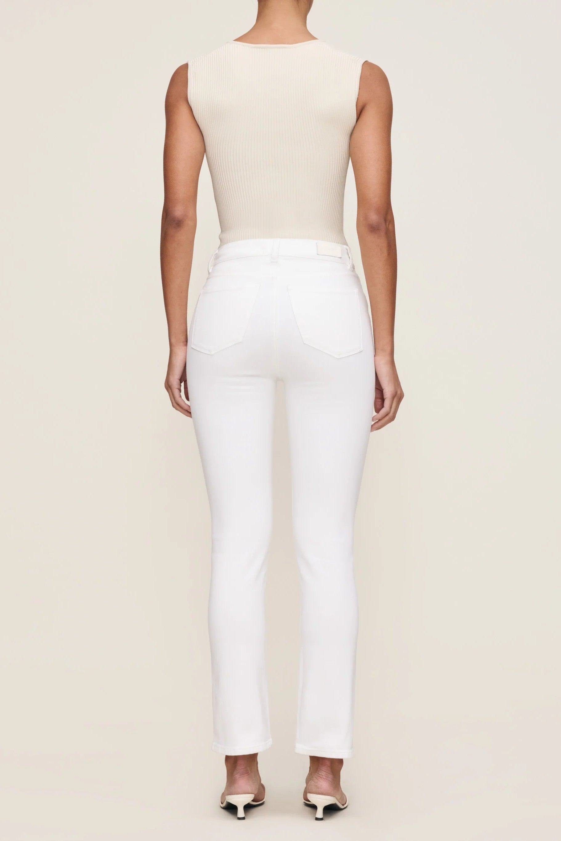 MARA MID RISE STRAIGHT JEAN - Jeans - Sassanova