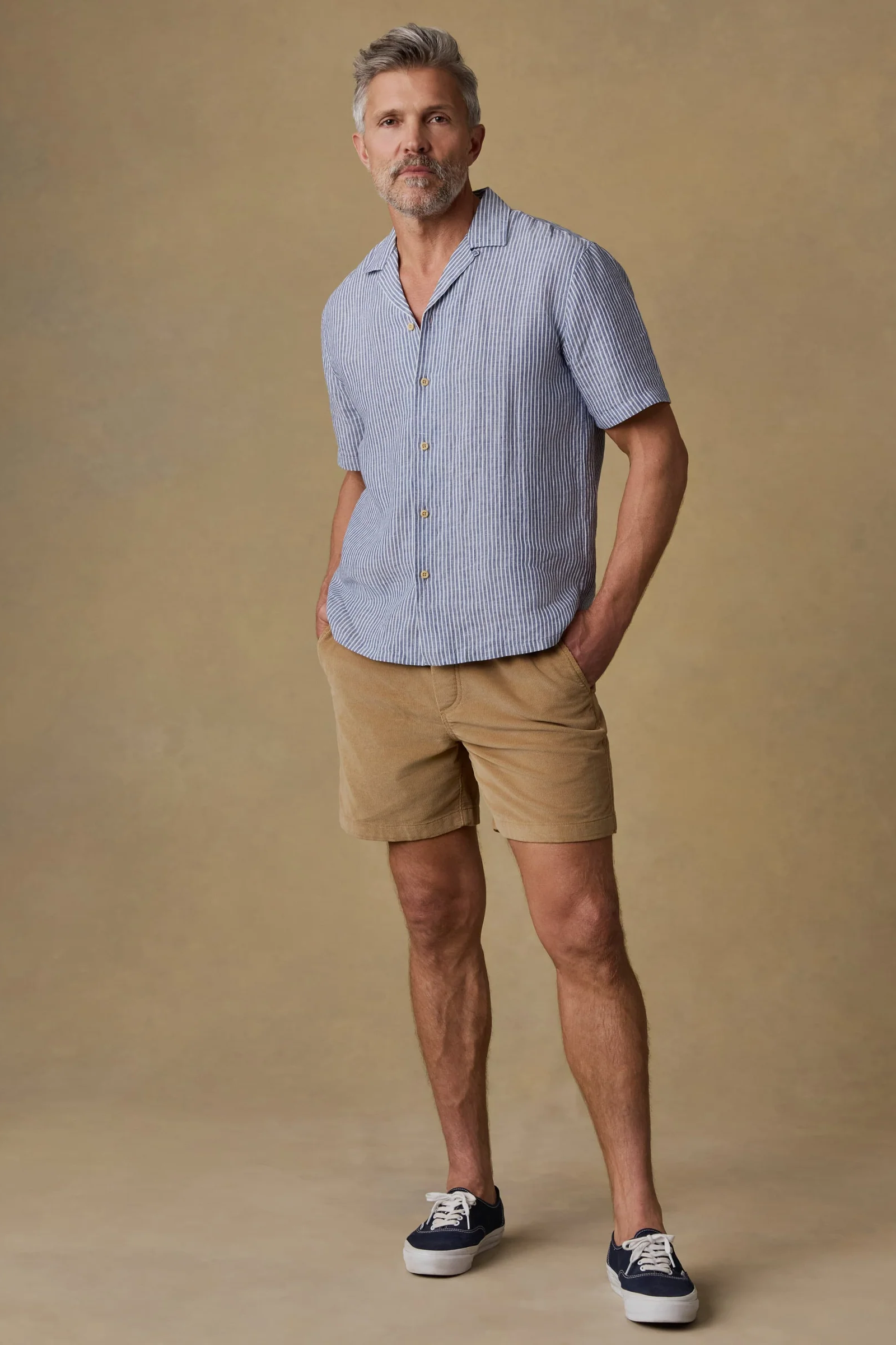 ESSENTIAL CORDUROY SHORT - Shorts - Novaman