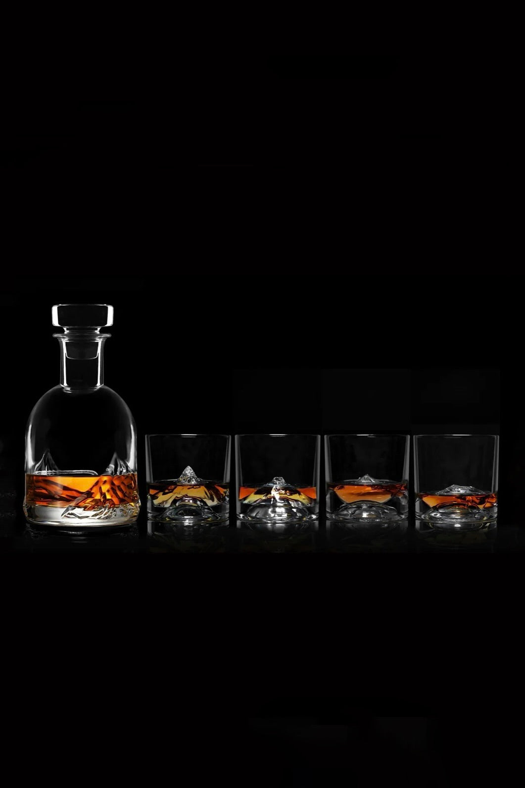 THE PEAKS WHISKEY SET
novaman