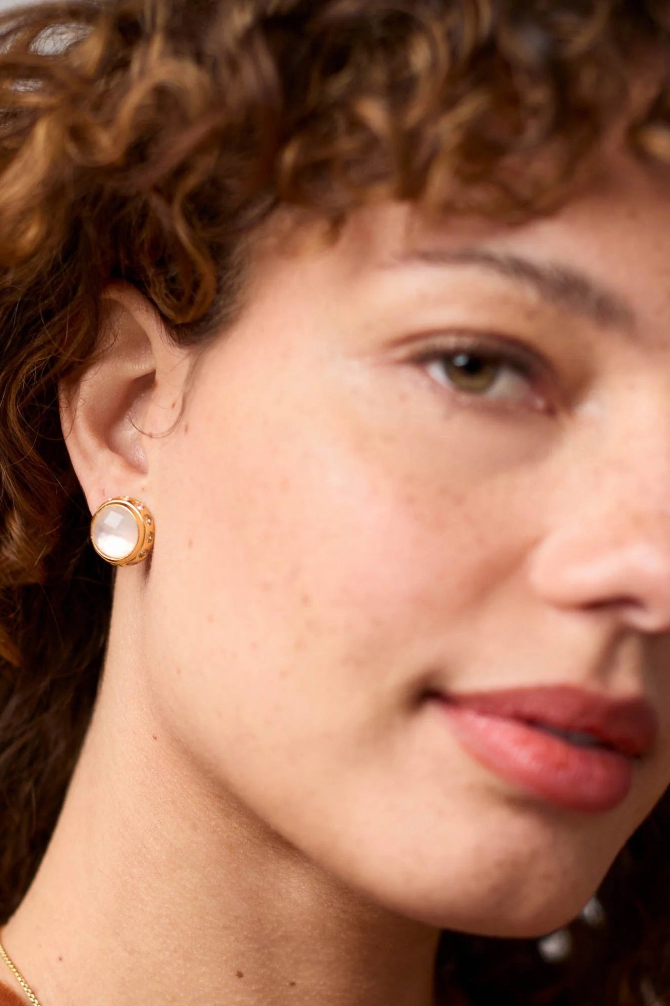 RAINBOW STUD EARRINGS - Earrings - Sassanova