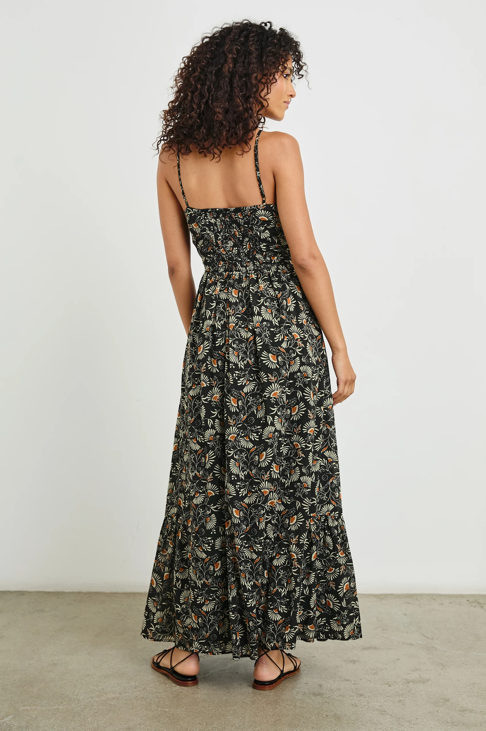 PALM DRESS
sassanova