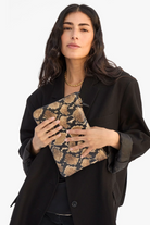 FLAT CLUTCH DESERT SNAKE - Handbags - Sassanova