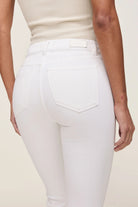 MARA MID RISE STRAIGHT JEAN - Jeans - Sassanova