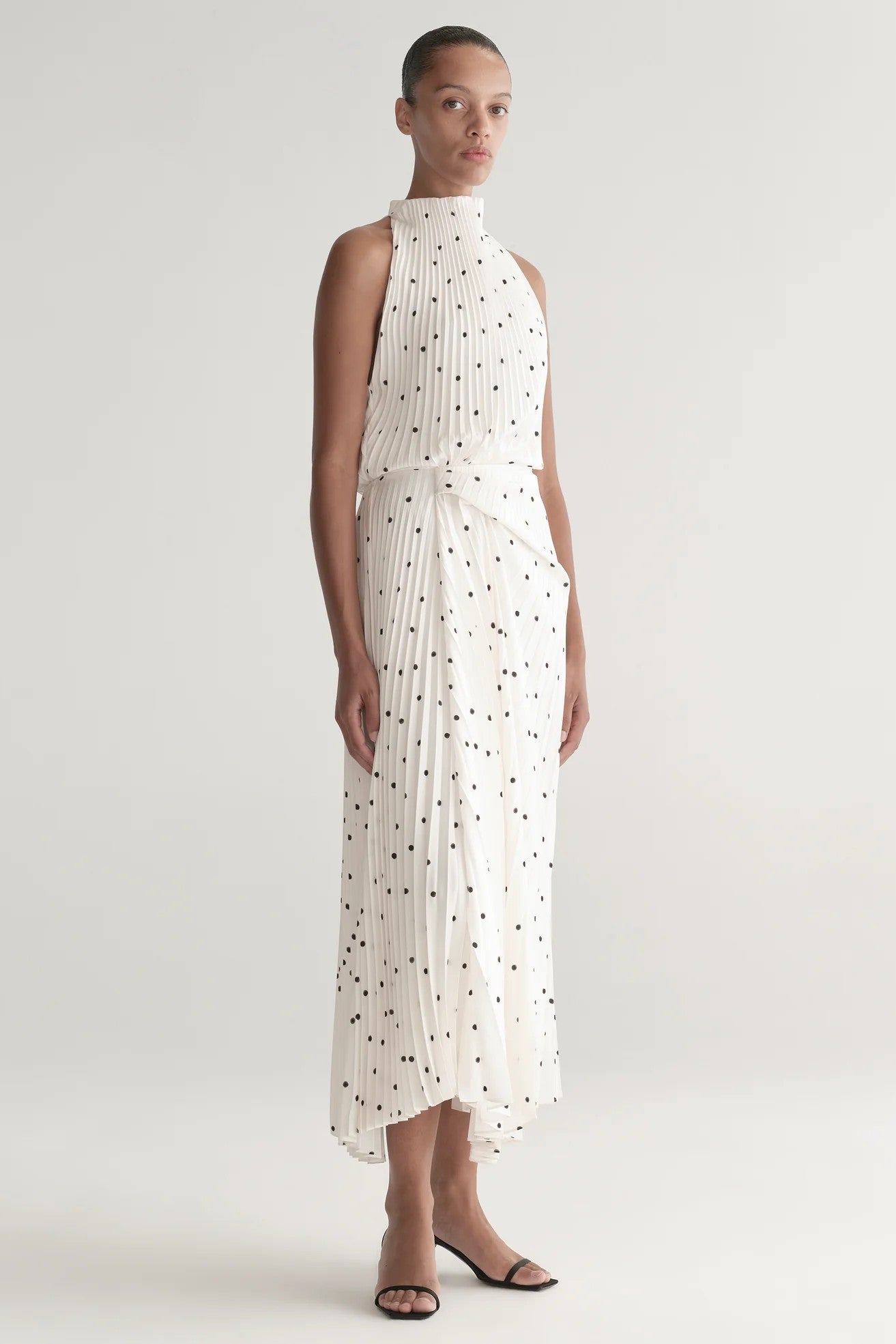 SIMONA DRESS - Sassanova