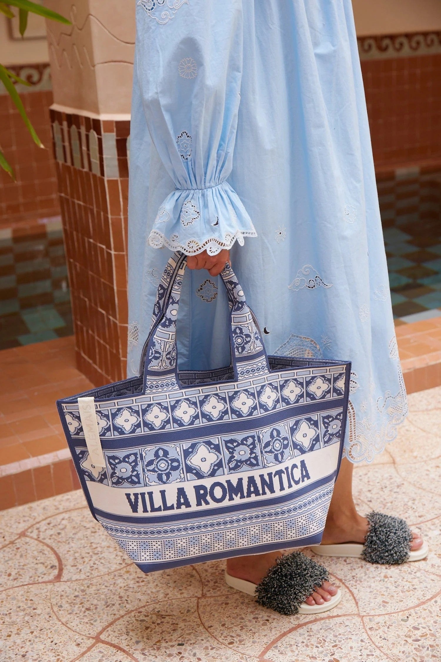 VILLA ROMANTICA JACQUARD MAXI TOTE - sassanova