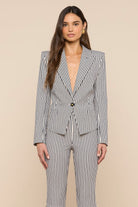 MISA SHORT SINGLE BREASTED BLAZER - Jackets - Sassanova