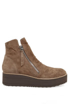 NENE SUEDE
sassanova