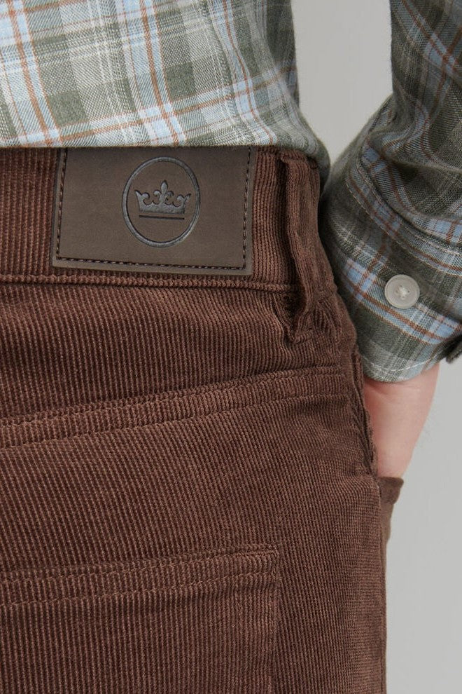 SUPERIOR SOFT CORDUROY pants in dark brown-novaman