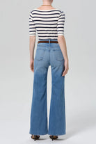 KIMBERLY PATCH POCKET FLARE JEAN - Jeans - Sassanova