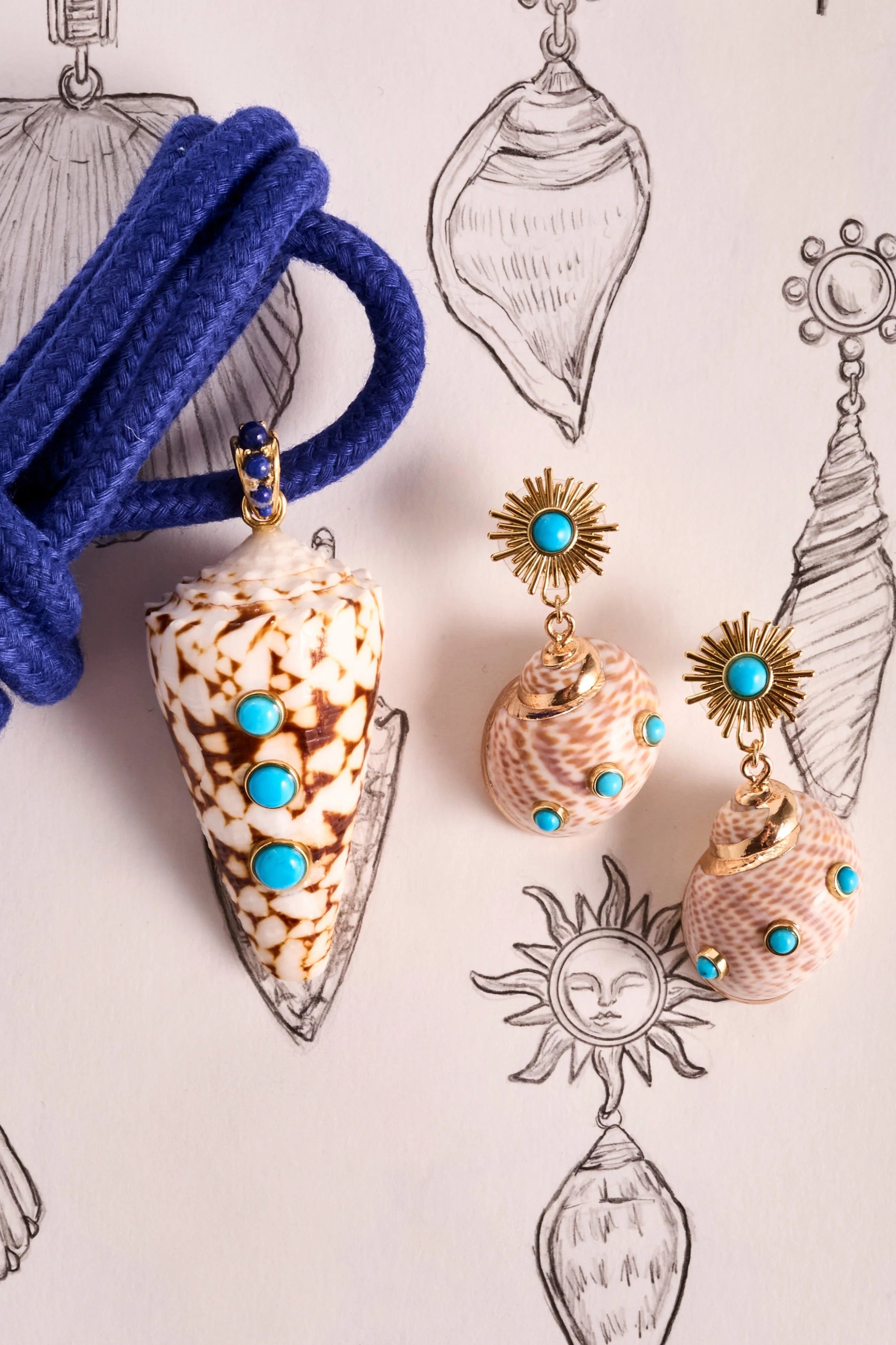 STRONG SOAKING UP THE EARRINGS - Earrings - Sassanova