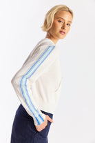 GEO SLEEVE CROPPED HOODIE - Sweaters - Sassanova