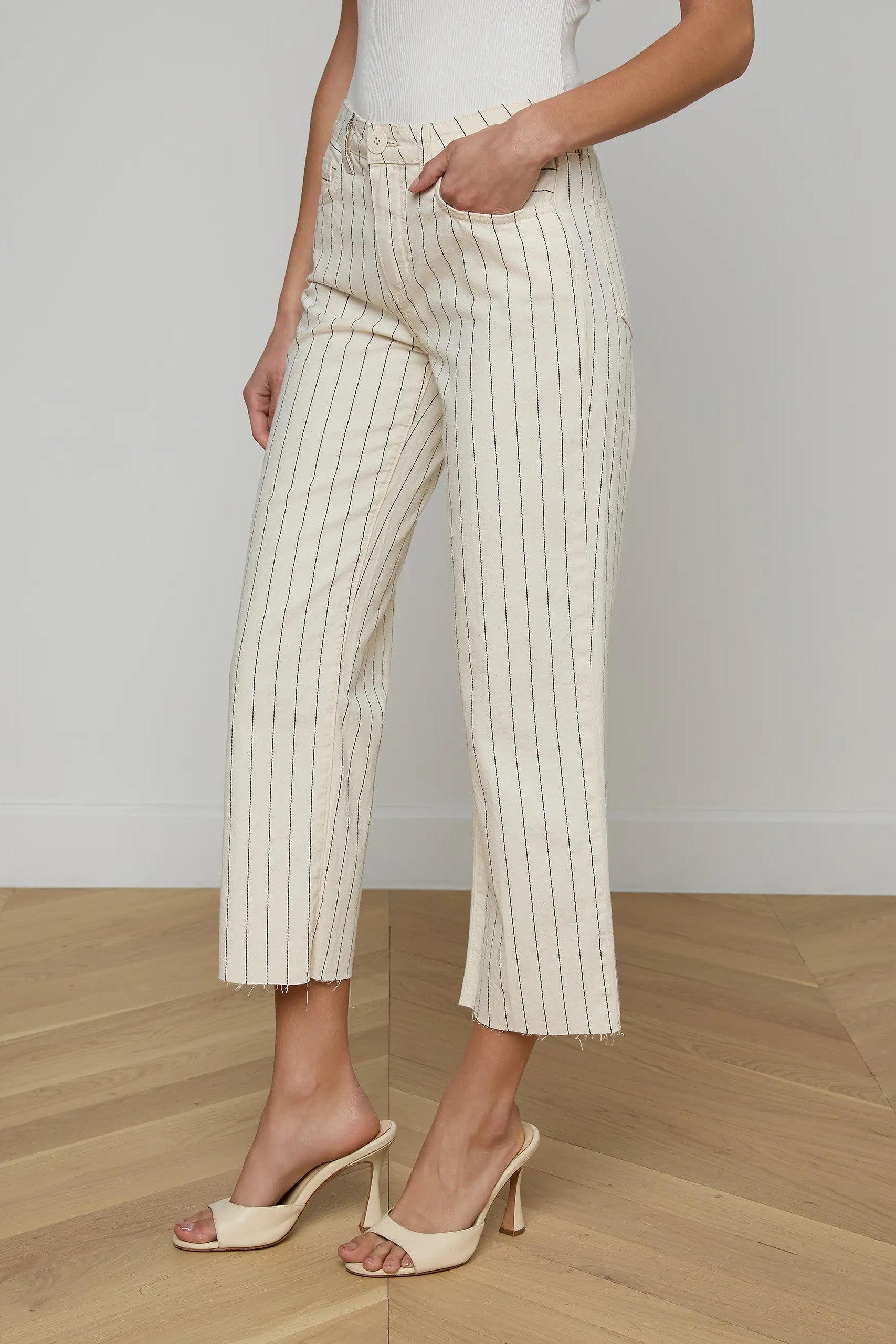 WANDA HIGH RISE CROP WIDE LEG - Pants - Sassanova