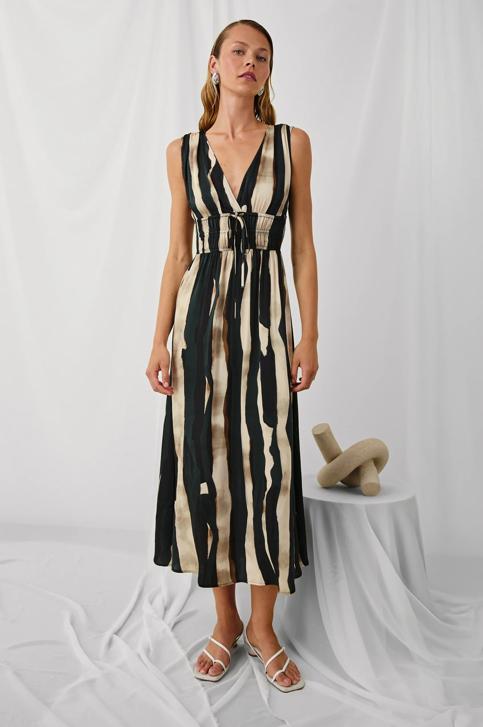 LILITH DRESS
sassanova