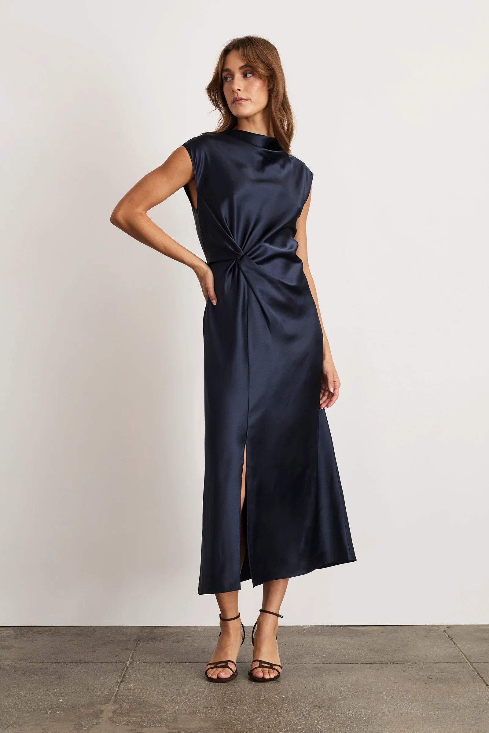 ROBINELLA DRESS - Dresses - Sassanova