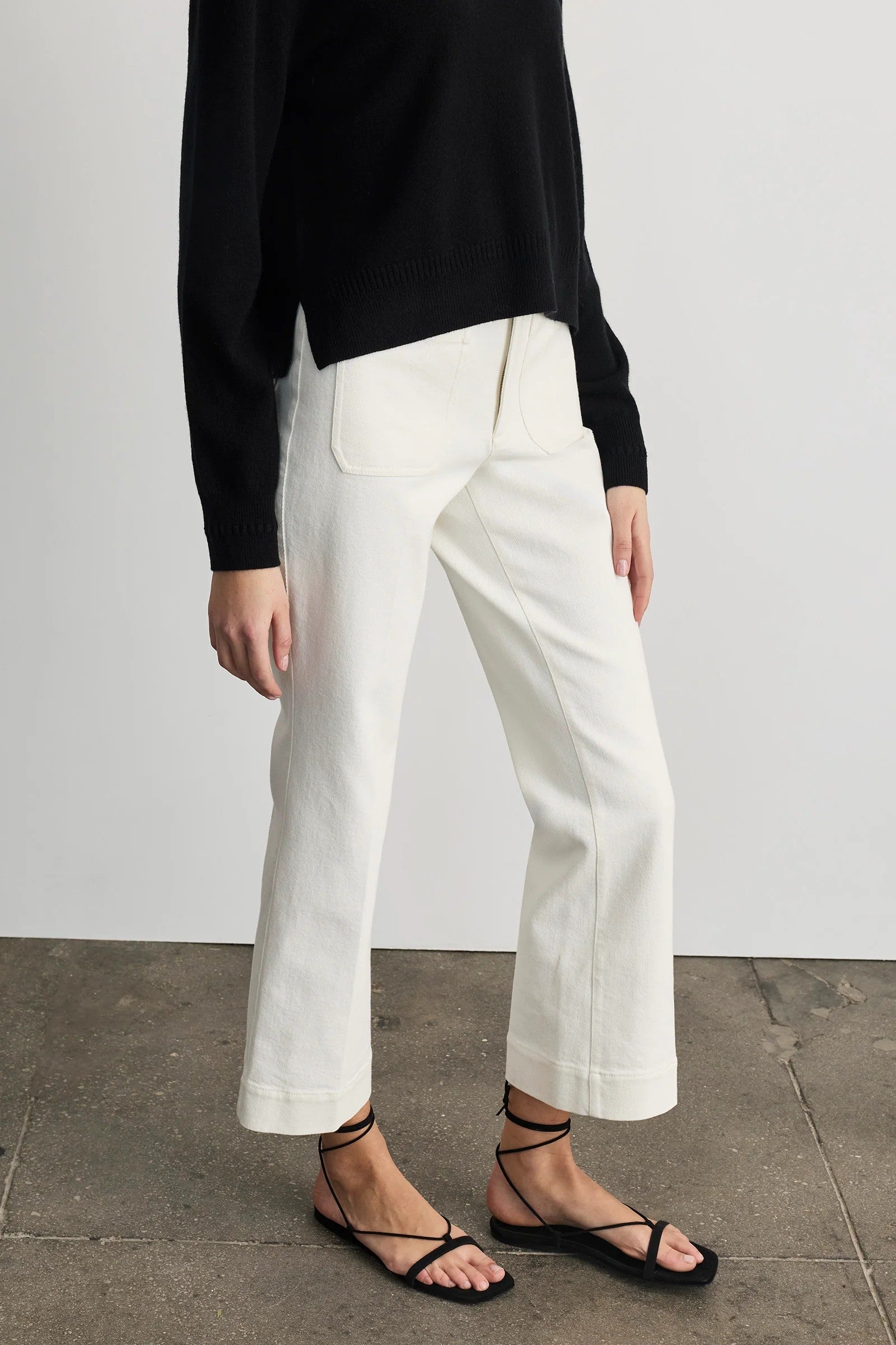 CROPPED NICOLE PANT - Pants - Sassanova