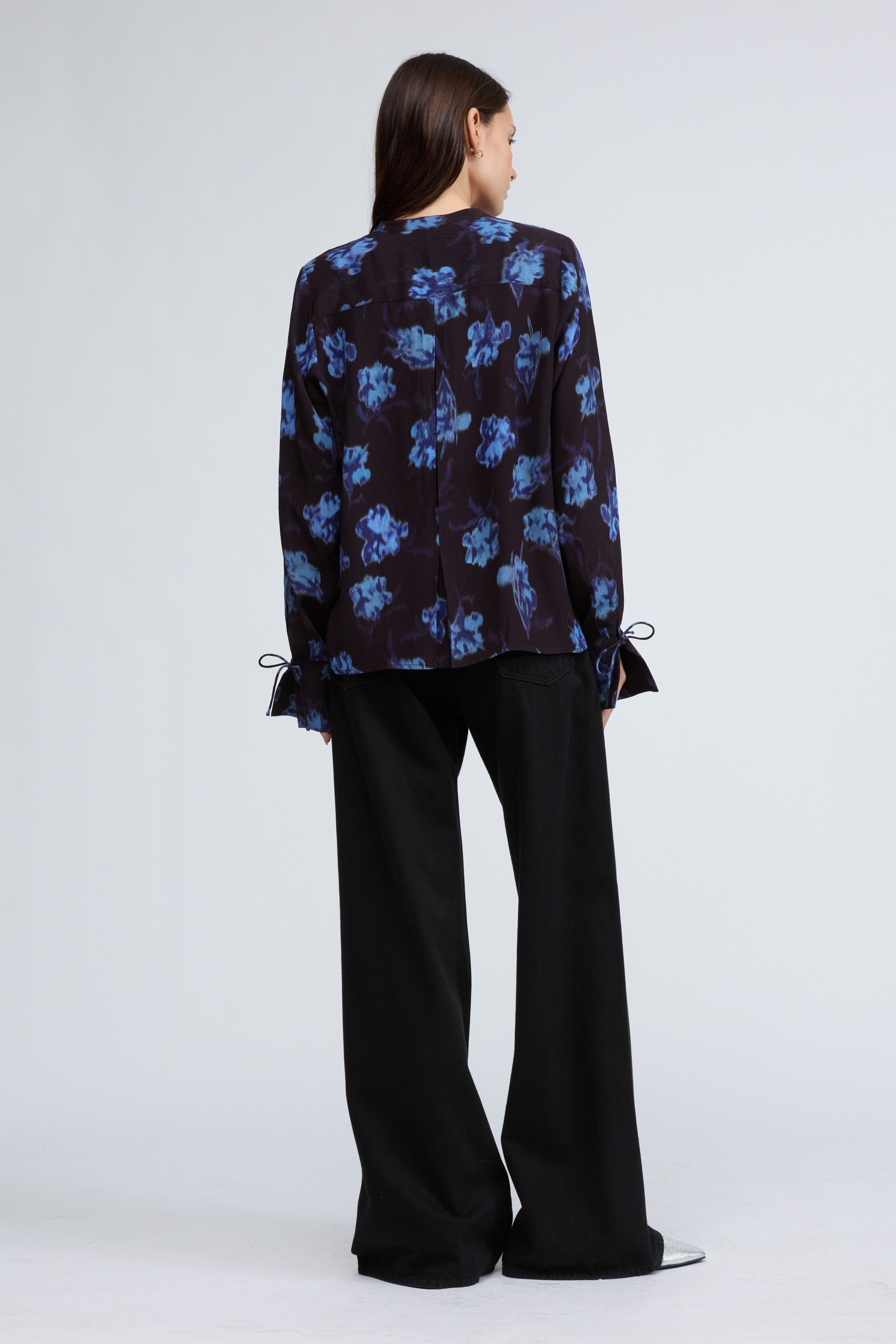 ARDEN PRINTED PLEATED BLOUSE - Blouses - Sassanova