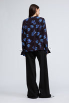 ARDEN PRINTED PLEATED BLOUSE - Blouses - Sassanova