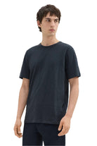 ESSENTIAL TEE
sassanova
