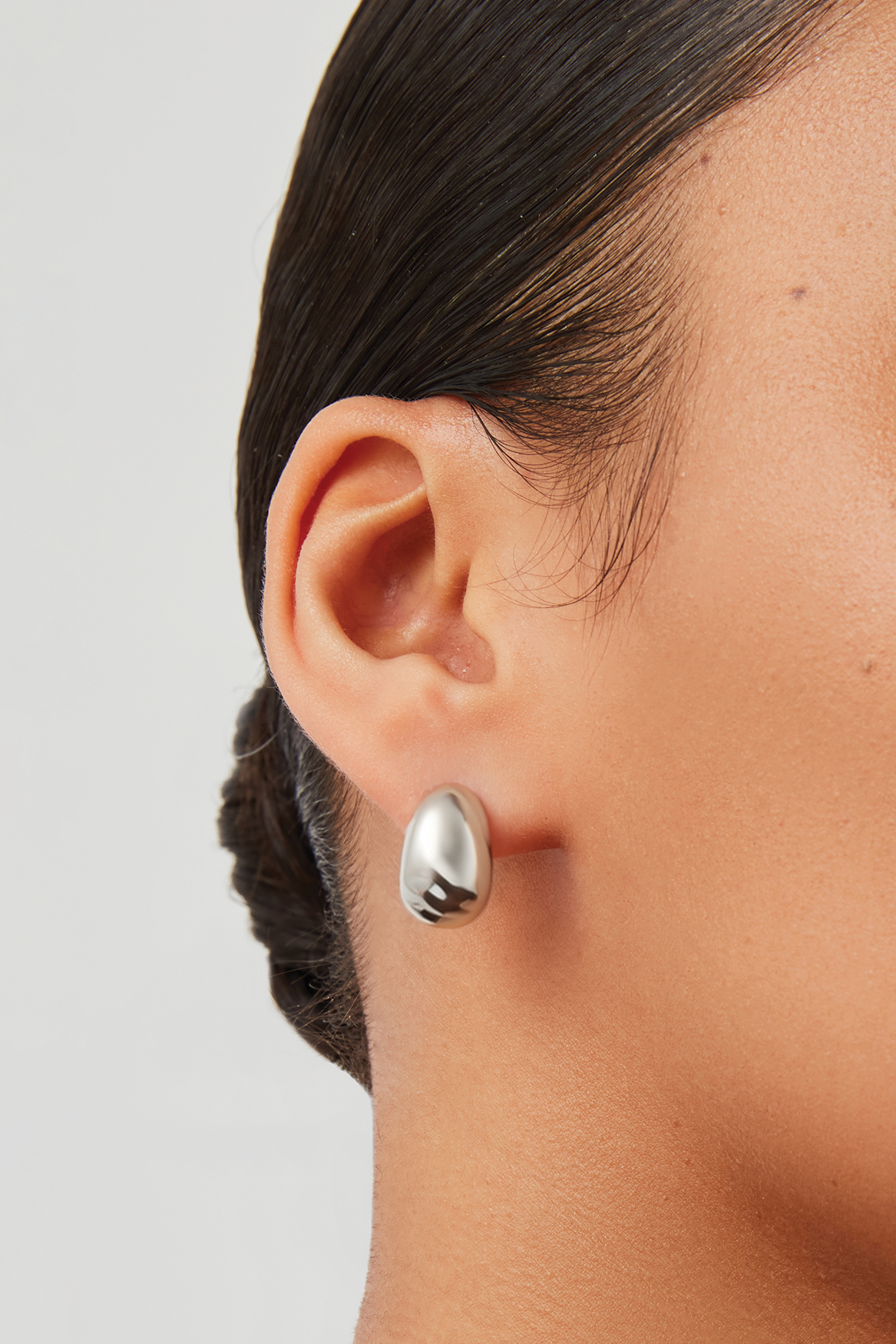 SMALL NELLE HOOPS - Earrings - Sassanova