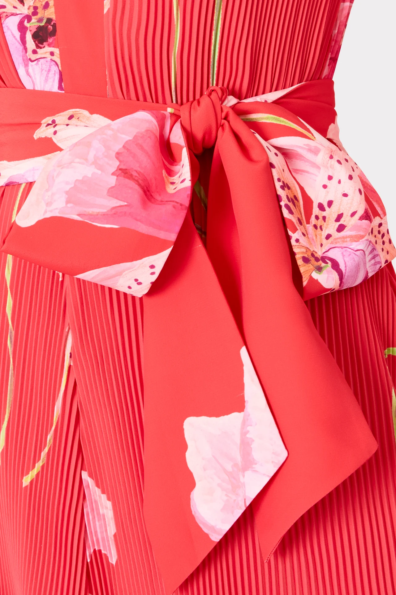 LIV FLORAL  PLEATED MINI DRESS - Dresses - Sassanova