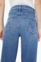 HIGH WAISTED BOOKIE SNEAK JEAN - Jeans - Sassanova