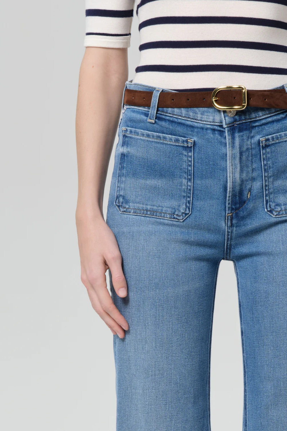 KIMBERLY PATCH POCKET FLARE JEAN - Jeans - Sassanova