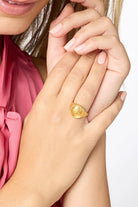 BEE SIGNET RING
sassanova