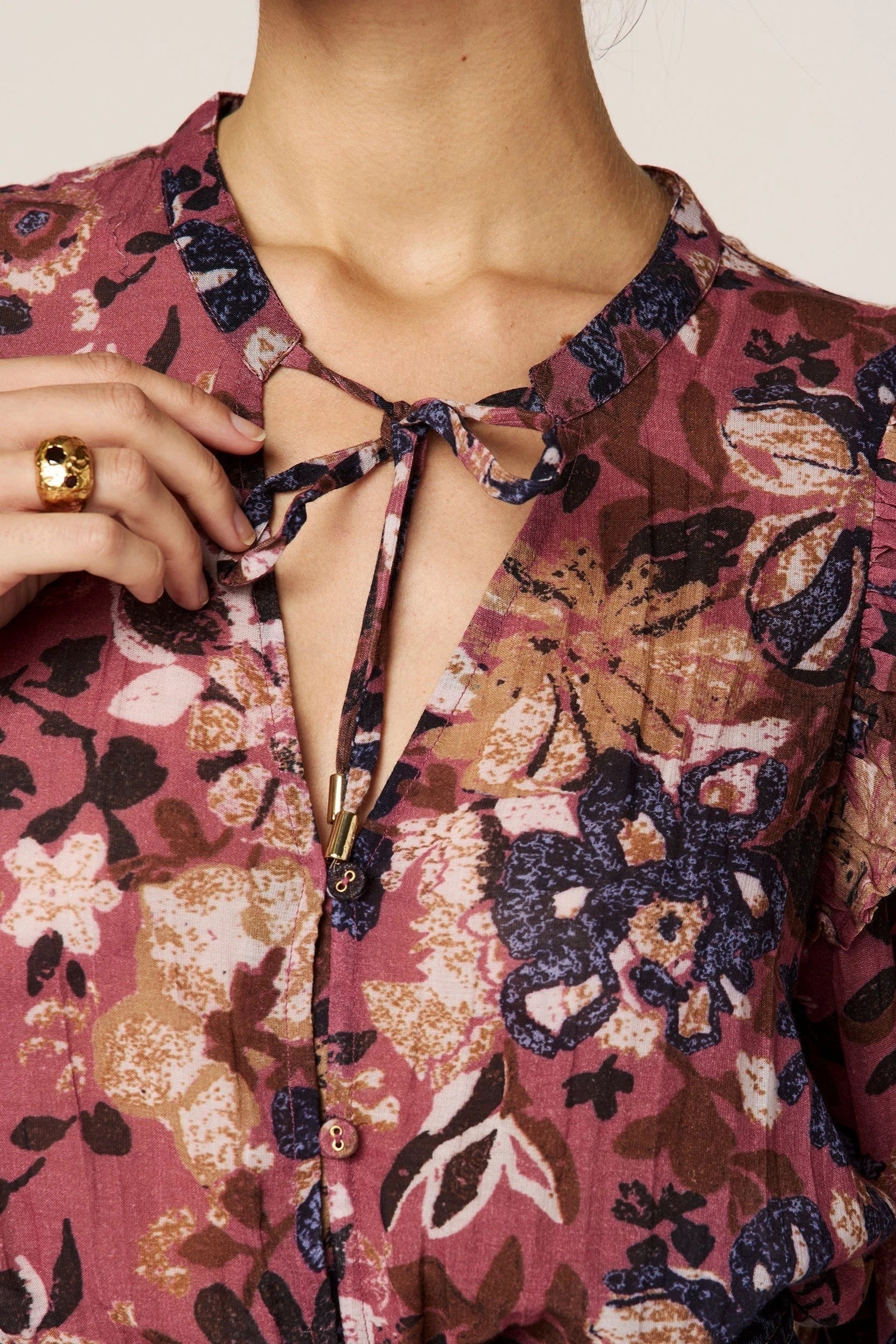 PRIYA BLOUSE - Blouses - Sassanova